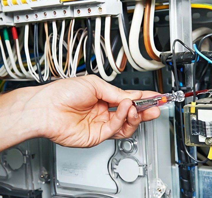 Choosing an Electrician for Your New Home